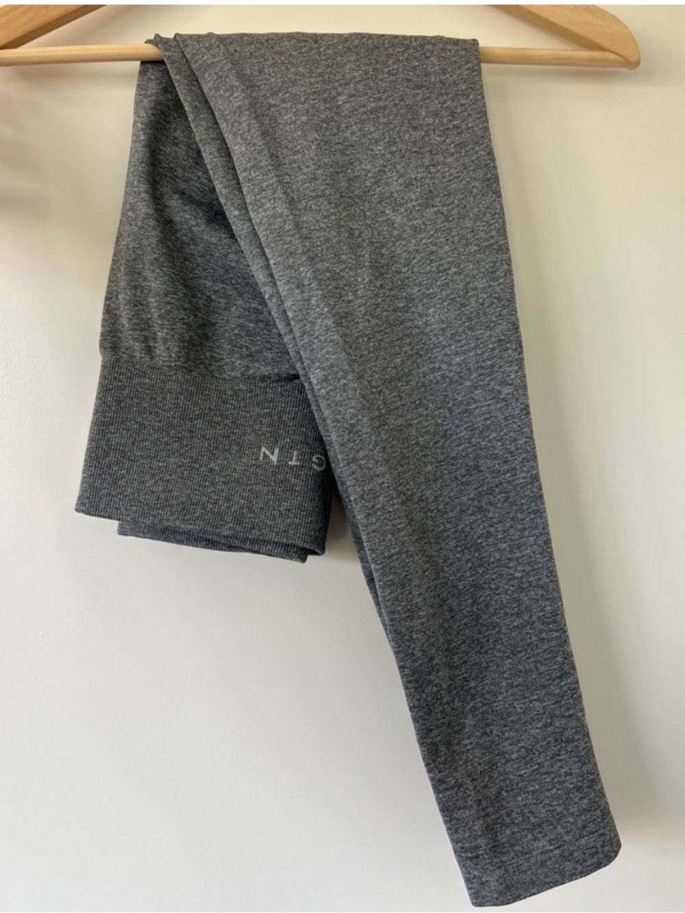 NVGTN Contour Leggings in Grey